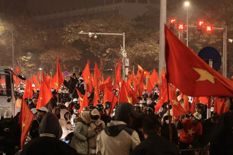Thousands of people flock to the streets across Ha Noi to celebrate the win of Viet Nam's U23 team at the AFC U23 Asian Cup 2026 on early January 24. (Photo: VNA)