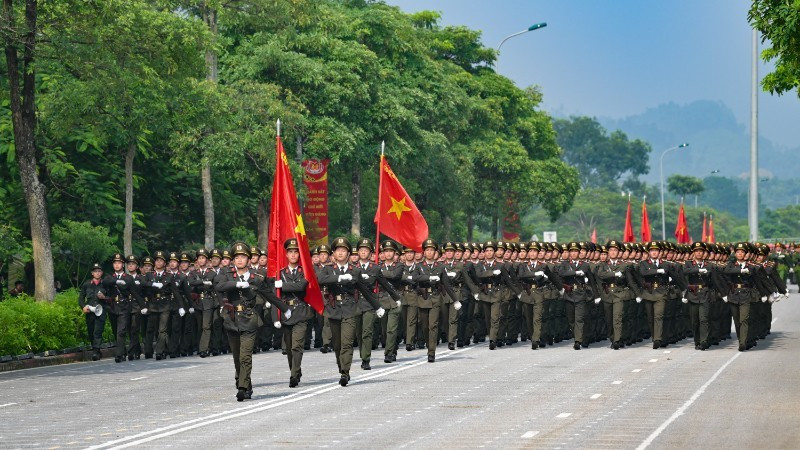 The People’s Public Security Force rehearsing for the military parade and march marking the 80th Anniversary of the August Revolution and National Day. (Photo: THE DAI)