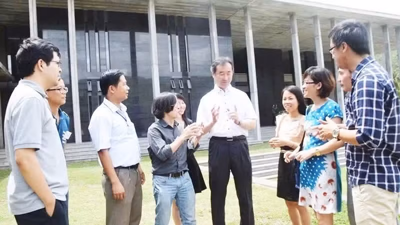 Young scientists from many countries discuss, share ideas, and broaden their knowledge at ICISE.
