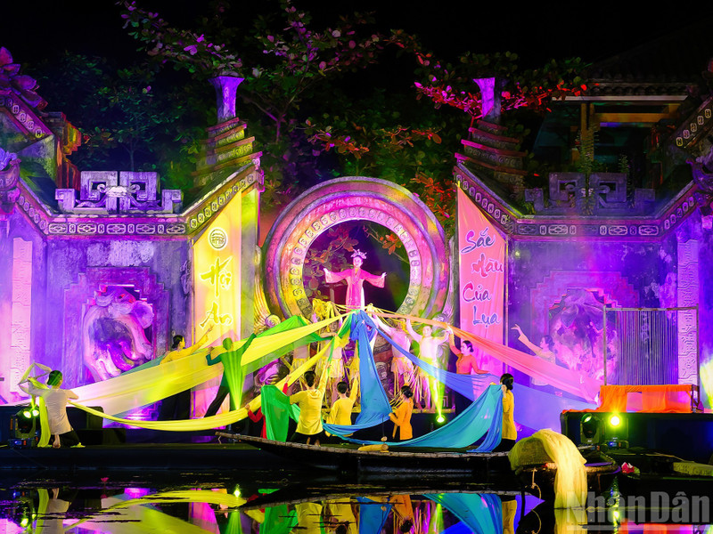 Recreating the silk-reeling scene.