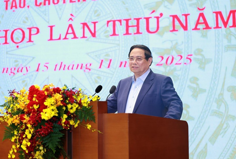 Prime Minister Pham Minh Chinh chairs the fifth meeting of the Government’s Steering Committee for science, technology, innovation, digital transformation and Project 06 in Ha Noi on November 15, 2025. Photo: VNA