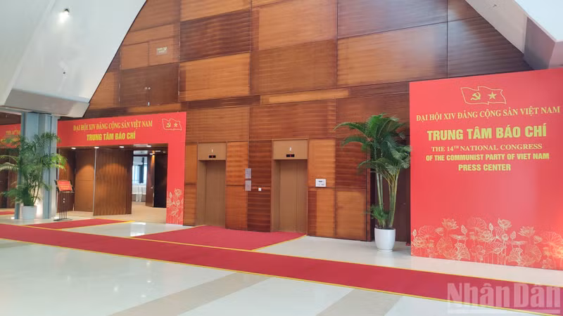 The media centre of the 14th Party Congress is ready to serve domestic and foreign press agencies.