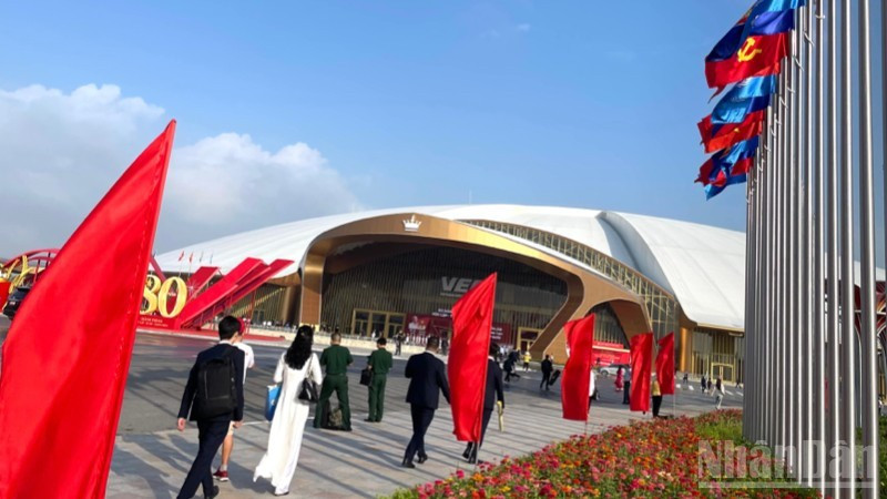 The exhibition “80-Year Journey of Independence – Freedom – Happiness” attracts a record number of visitors.