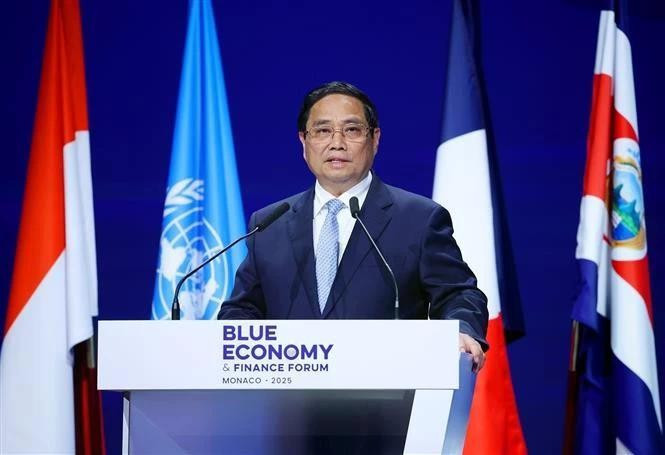 Prime Minister Pham Minh Chinh speaks at the plenary session on ensuring sustainable ocean governance and finance of the Blue Economy and Finance Forum. (Photo: VNA)