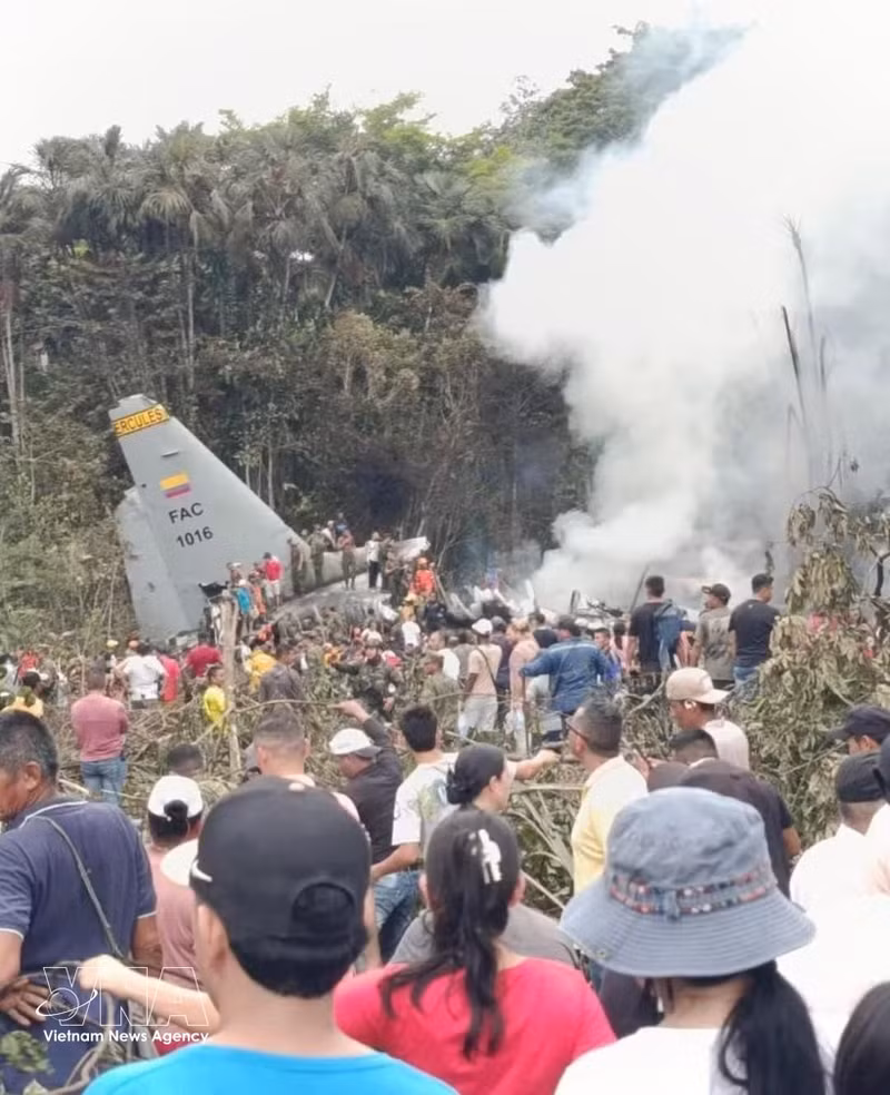 Colombia’s military transport plane with 125 people on board crashed shortly after taking off on March 23. (Photo: XINHUA/VNA)