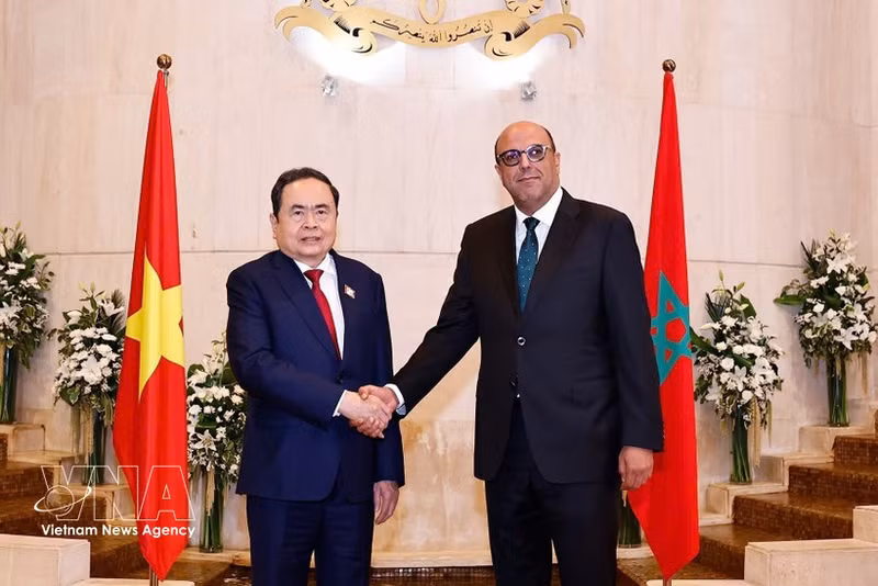 National Assembly Chairman Tran Thanh Man (L) meets with Moroccan President of House of Councillors Mohamed Ould Errachid in Morocco on the morning of July 25, 2025. (Photo: VNA)