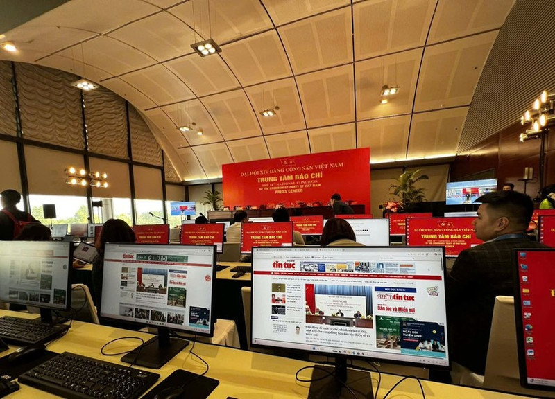 The press centre for the 14th National Party Congress is equpped with modern facilities, high-speed internet connectivity, more than 150 computers and a full range of technical equipment. (Photo: VNA)