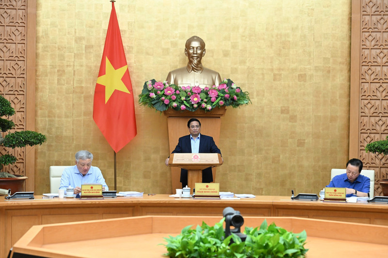 Prime Minister Pham Minh Chinh chairs the Government’s regular August meeting.