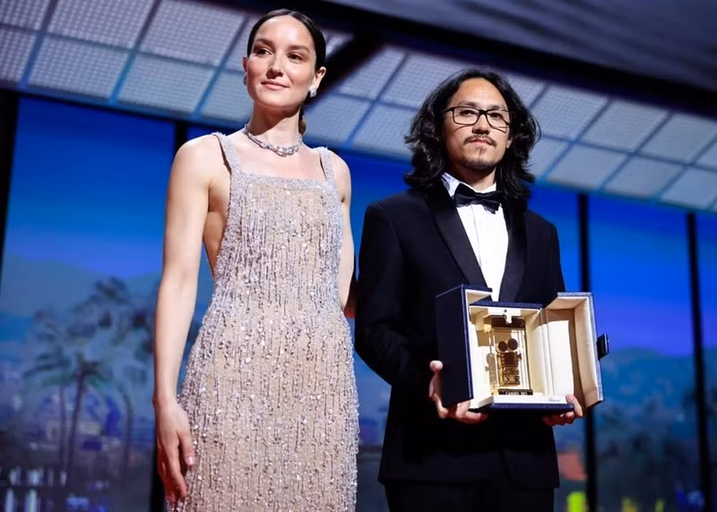 Inside the Yellow Cocoon Shell wins an award at Cannes in 2023 (Photo: VNA)