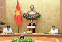 Prime Minister Pham Minh Chinh delivers his directive speech at the meeting.