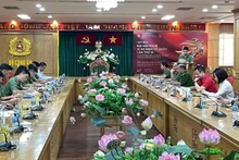 Overview of the press conference in Ha Noi.