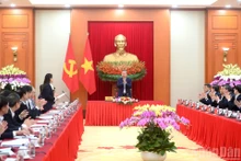 Party General Secretary To Lam chaired a working session with editorial teams on the review of 100 years of the Party’s leadership of the Vietnamese revolution and 40 years of implementing the Platform for National Construction during the transition to socialism.