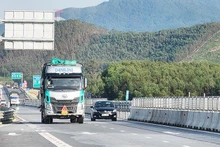 Nationwide public investment disbursement exceeds 755 trillion VND in 2025, reaching 83.7% of the plan. Photo: BAC SON