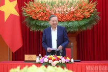 Party General Secretary To Lam speaks at the working session between the steering committee and members of the editorial teams, scientists, experts and relevant agencies. (Photo: nhandan.vn)