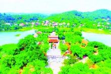 A view of Kiep Bac Temple.
