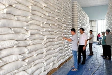 The reserved rice will be delivered to commune-level administrative centres according to the specific allocation plan approved by the Tuyen Quang Provincial People’s Committee. (Illustrative photo: CDT)