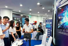People learn about the “Basal Pay software” project at Da Nang Finance and Technology Week 2025.