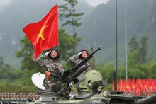 A military vehicle and artillery formation of the Viet Nam People’s Army during a combined rehearsal for the military parade and march marking the success of the August Revolution and National Day (September 2). (Photo: THE DAI)