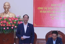 Vice Chairman of the National Assembly Tran Quang Phuong speaks at the working session with Thanh Hoa Province.