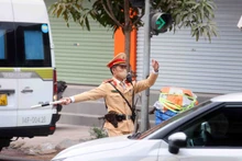 An on-duty traffic police officer in Ha Noi. (Illustrative photo: VNA)