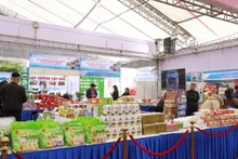 More than 150 enterprises participate in the 25th Viet Nam–China International Trade Fair.