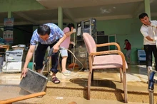 Cleaning and disinfecting medical equipment at Khanh Hoa Hospital for Tropical Diseases.