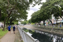 The heavily polluted Hang Bang Canal is currently being dredged and improved by the city. (Photo: QUY HIEN)