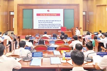 A class session for participants of the refresher and knowledge-updating course for officials planned for the 14th Party Central Committee. (Photo: DUY LINH)