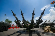 [In Photos] Glorious journey of Viet Nam People’s Army showcased at exhibition of 80-year national achievements