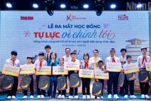 Scholarships awarded to 10 children from six families of organ donors.