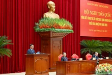 Tran Cam Tu, Politburo member and Permanent Member of the Party Central Committee’s Secretariat delivered a speech directing the conference.