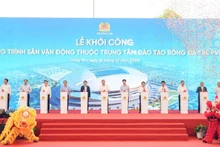 Party General Secretary To Lam and delegates perform the groundbreaking ceremony. (Photo courtesy of the Organising Board)