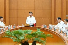Politburo member and permanent member of the Party Central Committee’s Secretariat Tran Cam Tu speaks at the working session with the Party Committee of the Ministry of Health and representatives of relevant agencies on October 10. (Photo: VNA)