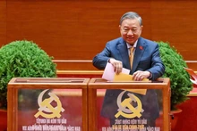 Party General Secretary To Lam casts his ballot to elect the 14th-tenure Party Central Committee.