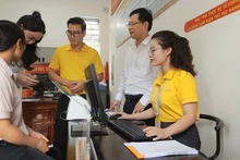 General Director of Viet Nam Post Chu Quang Hao directly inspected the implementation of the arrangement of postal staff to support at the Dong Hy Commune Public Administration Service Centre, Thai Nguyen.
