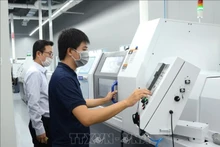 Operating a modern machine learning system at Da Nang Hi-Tech Park. (Illustrative photo - Source: VNA)