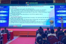 Speakers presenting at the Viet Nam Energy Transition Forum 2025. (Photo: NGUYEN TRANG)