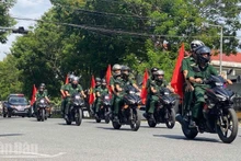 Forces marched through the main streets of Hue to popularise the movement of the entire people to prevent and combat human trafficking. (Photo: QUANG TIEN)