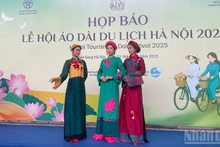 Ao Dai performance at Han Noi Museum.