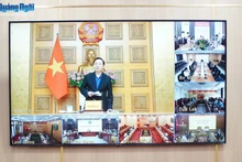 Deputy Prime Minister Tran Hong Ha speaks at the online meeting with leaders of provinces and cities regarding emergency response efforts to the 15th storm. (Photo: VNA)