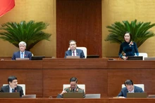 National Assembly Chairman Tran Thanh Man and Vice Chairpersons of the National Assembly chair and direct the meeting. (Photo: DANG ANH)