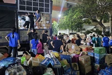 Immediately after the heavy rain in Ho Chi Minh City had stopped, the forces started preparing relief goods.