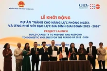 Representatives of the Ministry of Culture, Sports and Tourism and UNFPA at the signing ceremony of the cooperation agreement. (Photo: VNA)