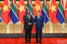National Assembly Chairman Tran Thanh Man (right) meets with South African President Matamela Cyril Ramaphosa in Ha Noi on October 24, 2025.