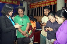 “Digital Literacy for All” class in Tu Mo Rong commune, Quang Ngai province. (Photo: NGUYEN THUYET)