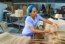 Hung Lo Rice Noodle Cooperative (Phu Tho Province) is busy fulfilling year-end orders.