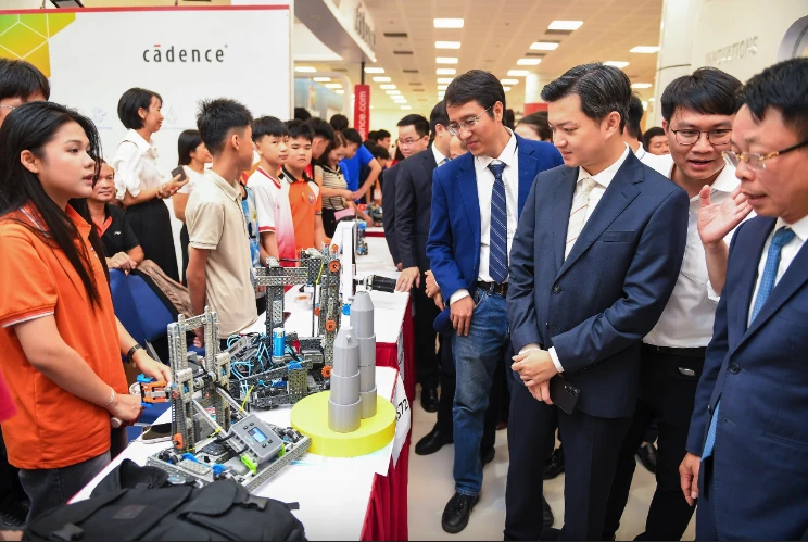 Five teams win first prizes at National STEM, AI and Robotics Championship