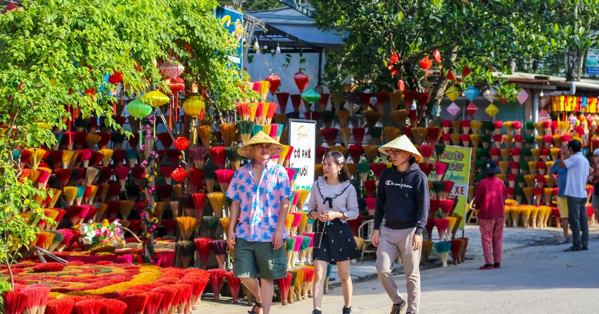 Thuy Xuan incense-making village: An interesting place to visit in Hue City  | Nhan Dan Online