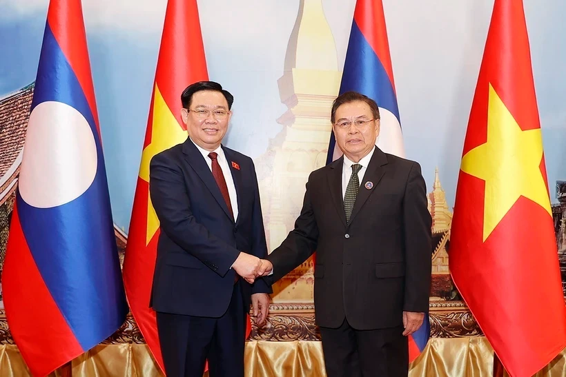 Lao media spotlights Vietnamese NA Chairman's visit