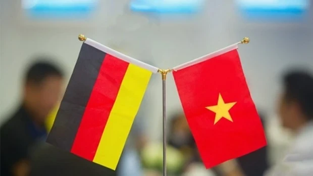 Vietnamese leaders congratulate Germany on National Day